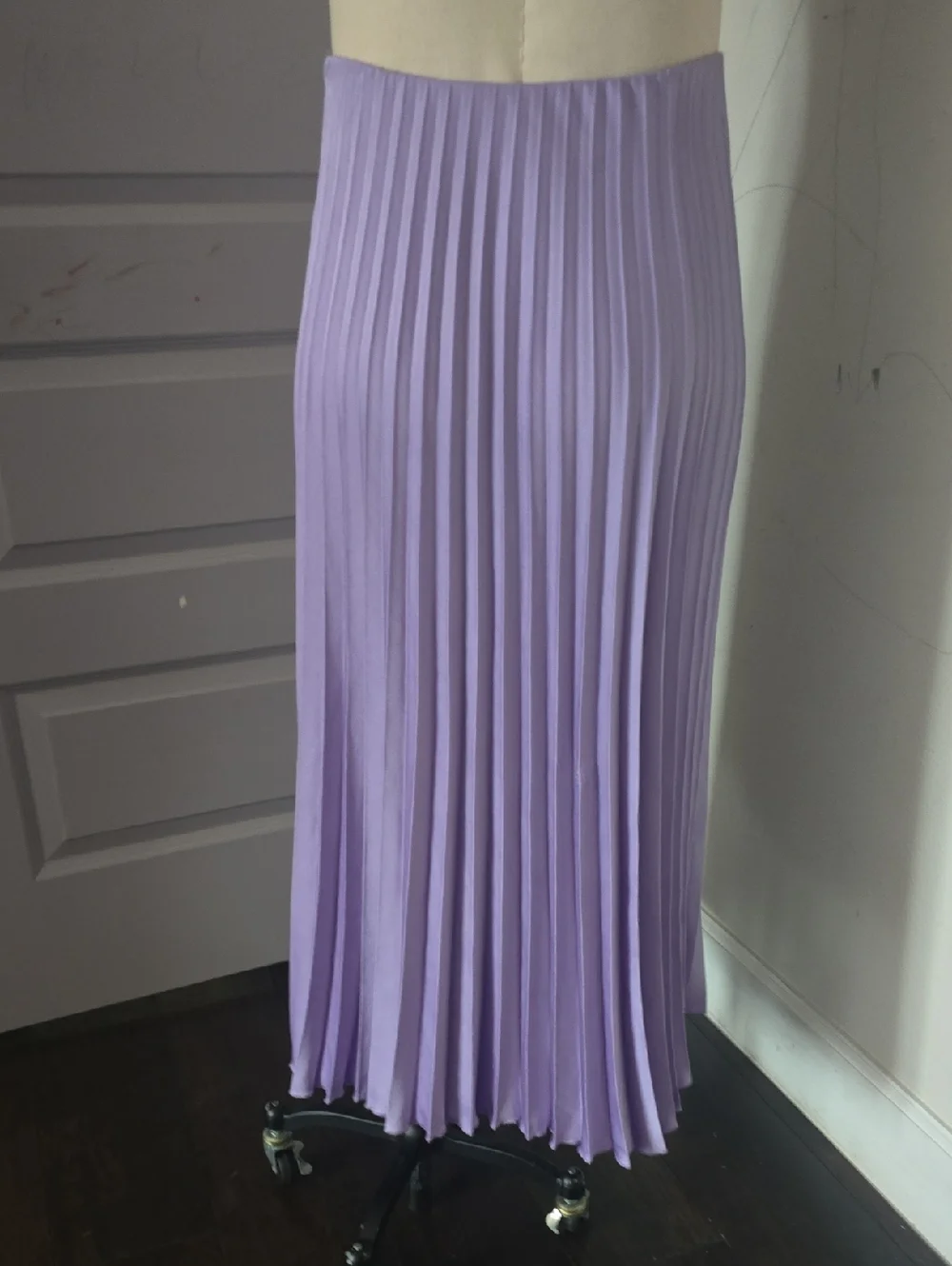 Zara Lavender Pleated Midi Skirt - Picture 2 of 6